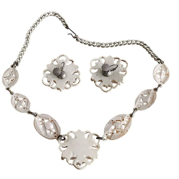 Carved Celluloid Necklace & Earring Set White Flowers Rhinestones 16" Screwbacks - Picture 6 of 16